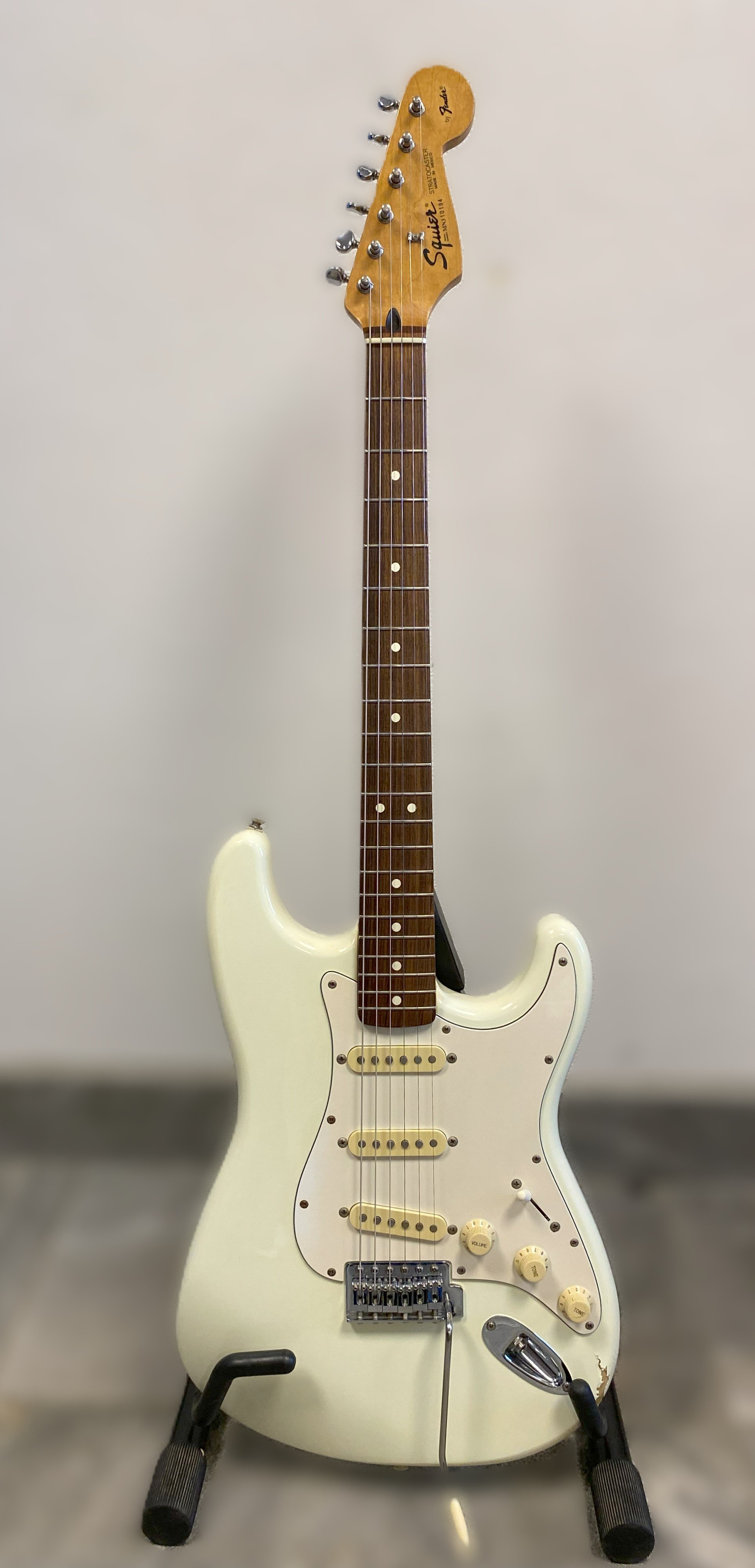 (BRUGT)  Fender Squier Classic Stratocaster Black Label 1993